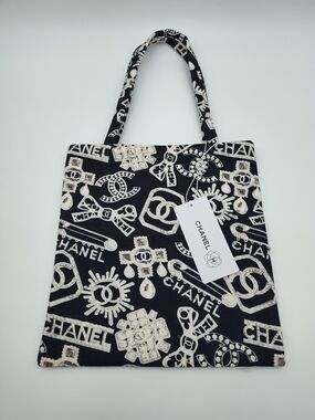 CHANEL Canvas Logo Print Tote Bag VIP Gift Large Employee Shopper Black